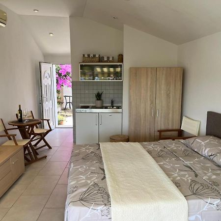 Studio Apartment Sol Млини Екстериор снимка